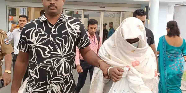 රෙදිවලින් ඔතාගෙන CID එක ඩුබායිවල සිට කුදලගෙන ආ කව්ද‌ මේ පියුම් හස්තික? කුඩු සලිඳුගේ වැඩිමල් සහෝදරයා එක්ක ගිය අවුරුද්දේ මිලියන 83ක ගනුදෙනු කරලා! මිනීමැරුම් කීපයකටත් හවුල්! රට පැනලා තියෙන්නේ එක දවසින් පාස්පෝට් එක හදාගෙන! I Sri Lanka Latest News