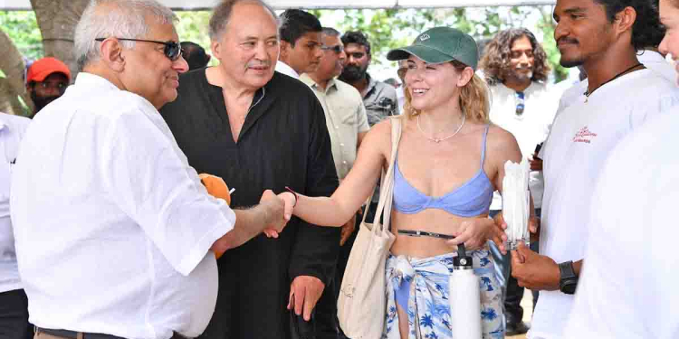 රනිල් මේ සතිඅන්තේ ගාල්ල-තංගල්ල වෙරළ තීරයේ සංචාරක හෝටල් බලන්න ගිහින්! PHOTOS I Sri Lanka Latest News