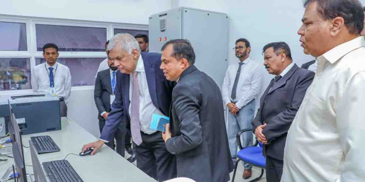 ‘අපිට යන්න දෙන්න! අපි ජනාධිපතිතුමාව කන්නේ නෑ!’ එළියේ ගොවියෝ විරෝධතා දක්වද්දීත් ජනපති රනිල් ජපන් තානාපතිත් එක්ක ගිහින් අනුරාධපුර උතුර ජල සම්පාදන ව්‍යාපෘතිය ජනතා අයිතියට පත්කරයි! එකතු වෙන්න කියලා විපක්ෂයට යළි ආරාධනා කරයි! VIDEO & PHOTOS I Sri Lanka Latest News