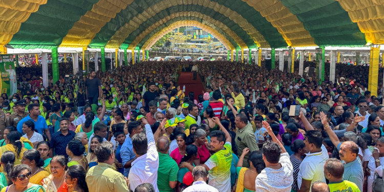එතෙක් මෙතෙක් කන්ද උඩරට තියපු දැවැන්තම කාන්තා රැලිය! සජිත්ගේ මහනුවර කාන්තා රැලියට වාර්තාගත කාන්තා සහභාගීත්වයක්! මෙන්න ඡායාරූප සහ වීඩියෝ! LIVE VIDEO & PHOTOS I Sri Lanka Latest News