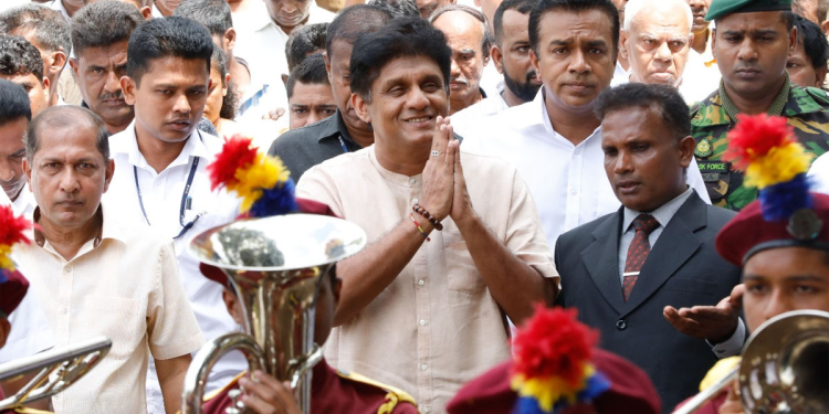 රට බංකොලොත් වීමෙන් දරුවන්ගෙන් 54%කගේ අධ්‍යාපනයට බලපෑම් එල්ල වෙලා! දරුවන් 3%ක් පාසල් ගමන නවත්වලා! දරුවො ටික බලාගන්න බැරි ආණ්ඩුවක් අධ්‍යාපන අමාත්‍යංශයක් මොකටද? VIDEO I PHOTOS I Sri Lanka Latest News