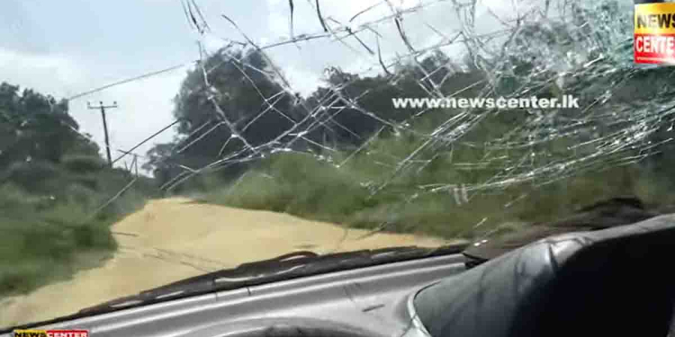 විල්පත්තුවේ කෝමාරිකා වගාවක් බලන්න ගිය ආනන්දසාගර හිමියන් ඇතුලු හිමිවරු පිරිසකට ප්‍රහාරයක්! වාහනයකටත් ගහයි! ‌ව්‍යාපාරික තාඹුගලට චෝදනාවක්! ප්‍රහාරයේ වීඩියෝව මෙන්න! VIDEO I Sri Lanka Latest News