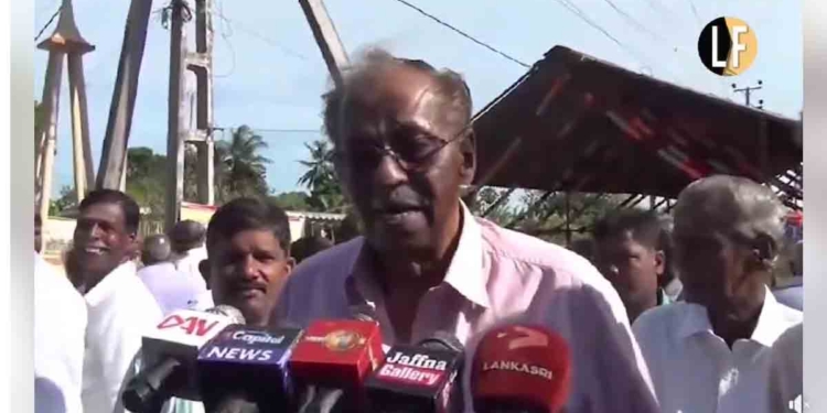 පහුගිය දවස්වල ආණ්ඩුව ලොකුවට පෙන්වපු TNA සේනාධිරාජාගේ කතාව අතේ පත්තු වුණු වීඩියෝව එළියට ආවා! ‘අපි සජිත්ට සහාය දෙනවා!’ මෙන්න සේනාධිරාජාම කියනවා! VIDEO I Sri Lanka Latest News