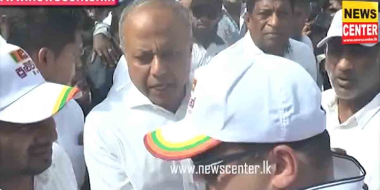 රනිල් දිනවන්න රවියි සාගලයි පිටකොටුවේ පාරේ ඇවිදියි! VIDEO I Sri Lanka Latest News