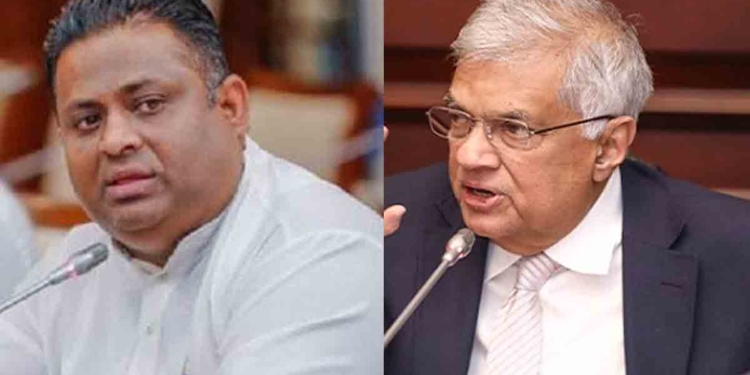 ආණ්ඩුව ඇතුළේ කුණු කචල්-පිපිරීම්-කකුලෙන් ඇදිලි ඇතුළු තවත් භයානක සිදුවීමක් ගැන රාජ්‍ය ඇමැති අරුන්දික මහා හෙළිදරව්වක් කරයි! අපිට ඇතුළෙන් කිසිම සහයෝගයක් නෑ! එක්තරා භයානක කණ්ඩායමක් බලයට ගේන්න හදන කුමන්ත්‍රණයක්ද කියලා ලොකු සැකයක් තියෙනවා! VIDEO I Sri Lanka Latest News