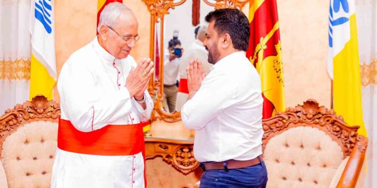 ජනපති අනුර කාදිනල් හිමි හමුවෙන්න ගිහින් පොරොන්දුවක් දෙයි! පාස්කු ප්‍රහාරයේ පරීක්ෂණ ආයෙමත් මුල ඉඳන් පටන් ගන්නයි යන්නේ! ‌VIDEO & PHOTOS I Sri Lanka Latest News
