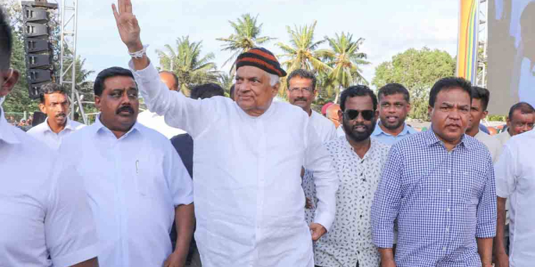 රනිල්ගේ තත්ත්වේ එන්න එන්නම හොඳ නෑ! කලින් 4ක් අයින් කළා! අද තවත් 5ක් ඇමැතිකම්වලින් ඉවත් කරලා! කවුරුවත් වැඩ කරන්නේ නැති නිසා තව කීදෙනෙක් දොට්ට දායිද දන්නේ නෑ! I Sri Lanka Latest News
