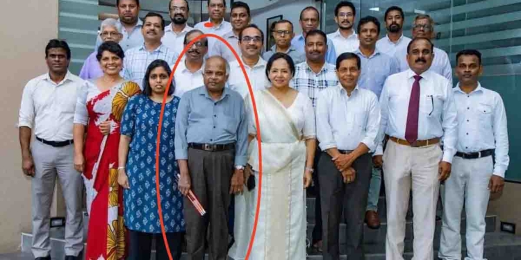 හැමෝම බලන් හිටපු මාලිමා ජාතික ලයිස්තුව මෙන්න! දන්න කියන අය අතර බිමල් රත්නායකත් ඉන්නවා! සුගත් තිලකරත්නත් ඉන්නවා! ආබාධිත නියෝජනයකුත් තියෙනවා! VIDEO I Sri Lanka Latest News