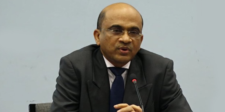 හිටපු පාලකයෝ බිලියන ගණන් රටට පාඩු කරපු විගණන වාර්තා ගොන්නක් තියෙනවා! ඒවා ගැන කවුරුවත් තවම ඇහැක් ඇරලා බලලා නෑ! හිටපු විගණකාධිපති මේ කරන හෙළිදරව්ව ගැන හොරු අල්ලනවා කියලා බලයට ආපු අනුරගේ ආණ්ඩුව ඇහැ ඇරලා බැලුවොත් නරකද? VIDEO I Sri Lanka Latest News