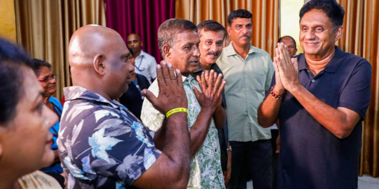 සජිත් අද දෙහිවල සජබ ක්රියාකාරිකයන් හමුවෙයි! සැවොම එකතු වෙලා රටේ ප්රශ්නවලට උත්තර හොයන ක්රමයකට සූදානම්! PHOTOS I Sri Lanka Latest News