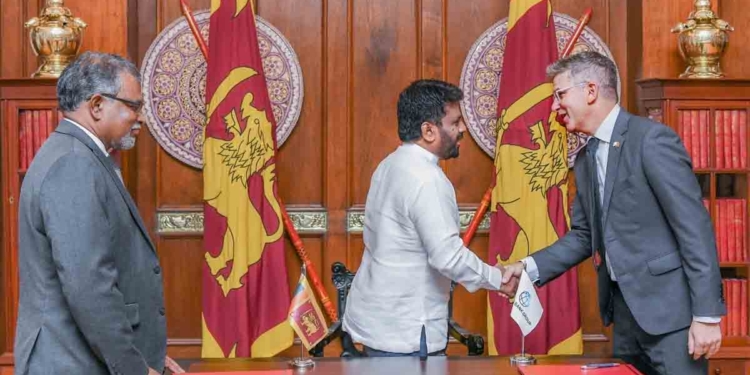 ලෝක බැංකුව එක්ක ඩොලර් මිලියන 200ක ණය ගිවිසුමකට අද අත්සන් කරයි! I PHOTOS I Sri Lanka Latest News