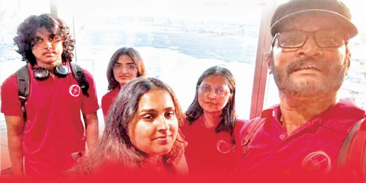 ප්ලේන් එකේ ඡන්දේ දෙන්න ආපු අය ආයේ එන්නේ කවද්ද? ඩොලර් එවන්න අමතක වුණාද? ලංකාව නැවත පල්ලෙහාට වැටෙයි! Sri Lanka Latest News