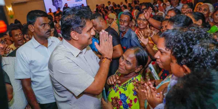 IMF ගිවිසුම වෙනස් කරනවා කියපු අනුර දැන් IMF එක ඉදිරියේ දණ ගහලා! එතුමත් දැන් IMF පදේට නටන්න පටන් අරන්! පොඩි මිනිහගේ ලොකු මිනිහා පොඩි මිනිසුන් වෙනුවෙන් යළි සටන අරඹයි! VIDEO & PHOTOS I Sri Lanka Latest News