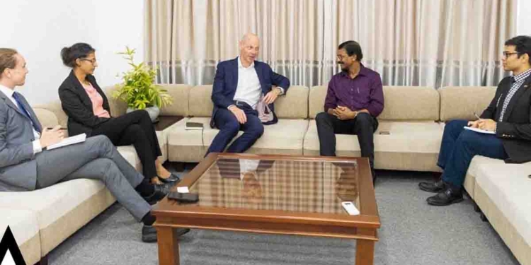 ‘ඇබා’ කේස් එකෙන් පස්සේ ටිල්වින්ව දැක්කාමයි! හැබැයි තනියෙම නෙමෙයි! I Sri Lanka Latest News
