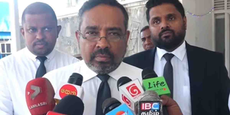 මුලු පනතම උල්ලංඝනය කරලා! ජනාධිපති අරමුදලෙන් කෝටි ගණන් සල්ලි ගත්තු හිටපු මැතිඇමැතිවරුන්ට වැඩේ දෙල් වෙන්නයි යන්නේ! නීතීඥවරු පොලිස් මූලස්ථානය වටලයි! VIDEO I Sri Lanka Latest News