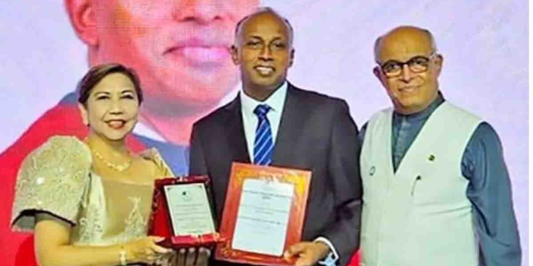 ළමා රෝග විශේෂඥ මහාචාර්ය පූජිත වික්රමසිංහ පිලිපීනයේදී ‘විශිෂ්ටතම ආසියානු ළමා රෝග විශේෂඥයා’ සම්මානයෙන් පිදුම් ලබයි! I Sri Lanka Latest News