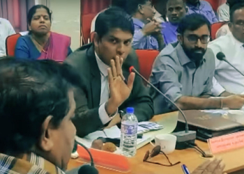 යාපනේ මන්ත්‍රී අර්චුනා ආපහු අමු පිස්සුවක් නටයි! රැස්වීම මැද්දේ ගෑනුන්ගේ පළහිලව්වකුත් ඇදෙයි! VIDEO I Sri Lanka Latest News