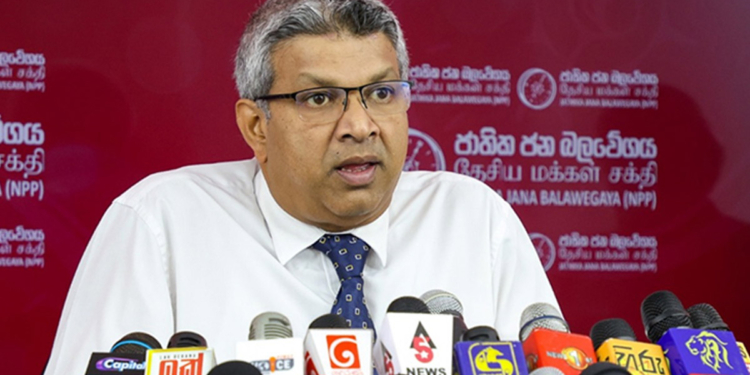 ජාතීන් අතර අසමගිය හදන්න අපි කිසිසේත්ම ඉඩ දෙන්නේ නෑ! ආයෙ කතා දෙකක් නෑ ඕනම නීතියක් යොදාගනිමින් ඒ වෙනුවෙන් ක්රියාත්මක වෙනවා! අධිකරණ ඇමැතිගෙන් දැඩි ප්රකාශයක්! VIDEO I Sri Lanka Latest News