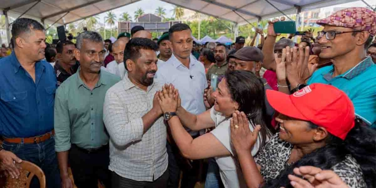 යෝෂිත ඇතුළට ගනිද්දී අනුර හෝමාගමට ඇවිත් කරපු පැයයි විනාඩි 20ක සම්පූර්ණ කතාව මෙන්න! VIDEO I Sri Lanka Latest News
