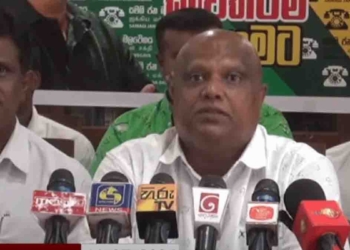 ක්ලීන් ශ්‍රී ලංකා පටන් ගත්ත තැන වැරදියි! මොකද ත්‍රීවීල්-බස් රියැදුරන්ගෙන් 80%ක් ඡන්දෙ දුන්නේ මාලිමාවට! අපි බලාගමු! බදාදා වෙද්දී අපි බස් නවත්වනවා! හතරෙන් තුනක් ඉන්නේ අපිත් එක්ක! සජබ මන්ත්‍රී ජගත්ගෙන් ආණ්ඩුවට අභියෝගයක්! VIDEO I Sri Lanka Latest News