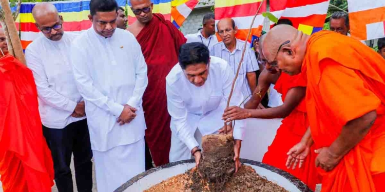 ආණ්ඩුව රටට ඉදිරිපත් කරපු ප්‍රතිපත්ති ප්‍රකාශනය වහාම ක්‍රියාත්මක කරන්න! ඇල්ල රාජාභිෂේකාරාම ඓතිහාසික පුරාණ විහාරයේ ශ්‍රී මහා බෝධීන් වහන්සේගේ අංකුරයක් රෝපණය කිරීම සජිත් අතින් සිදුවෙයි! VIDEO & PHOTOS I Sri Lanka Latest News‍