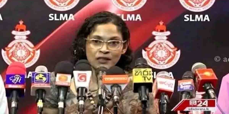 චීනයේ අලුත්ම වයිරස රෝගීන් කිහිපදෙනෙක් මහනුවරින් හමුවෙලා! බයවෙන්න එපා! මාධ්ය මගින් වාර්තා කරන්න තරම් කිසිම භයානක තත්ත්වයක් නෑ! VIDEO I Sri Lanka Latest News