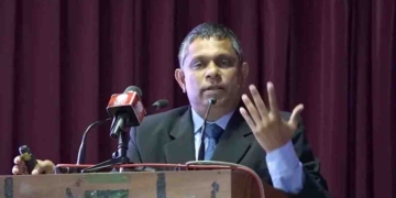 නියාමනයකින් තොරව වාහන ගෙන්වුවහොත් යළිත් විදේශ විනිමය අර්බූදයක්? ඍණ ශේෂය එන්න එන්නම වැඩිවෙනවා! පේරාදෙණි විශ්වවිද්‍යාලයේ ආර්ථික විද්‍යා අධ්‍යයන අංශයේ ජ්‍යෙෂ්ඨ මහාචාර්ය වසන්ත අතුකෝරල කියන කතාව! VIDEO I Sri Lanka Latest News