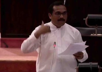 මාලිමාවේ මන්ත්‍රීවරු තුන්වේලම පාර්ලිමේන්තුවෙන් කාලා ගෙදර ඔතාගෙනත් යනවා කියලා විපක්ෂය කරන චෝදනාවට බිමල් සැර උත්තරයක් දෙයි! පාර්ලිමේන්තුවේ කෑම වේලක් 3000ට වැඩි කරන්නත් ලෑස්ති වෙයි! දැන් ඉතින් ඔක්කොම සල්ලි ගෙවලා කාපල්ලකෝ! VIDEO I Sri Lanka Latest News