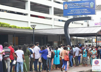 ප්‍රශ්නෙ ඉවරයි කිව්වා! පෝලිම් නෑ කිව්වා! අන්න ආයෙත් පාස්පෝට් පෝලිම ඇවිත්! Sri Lanka Latest News