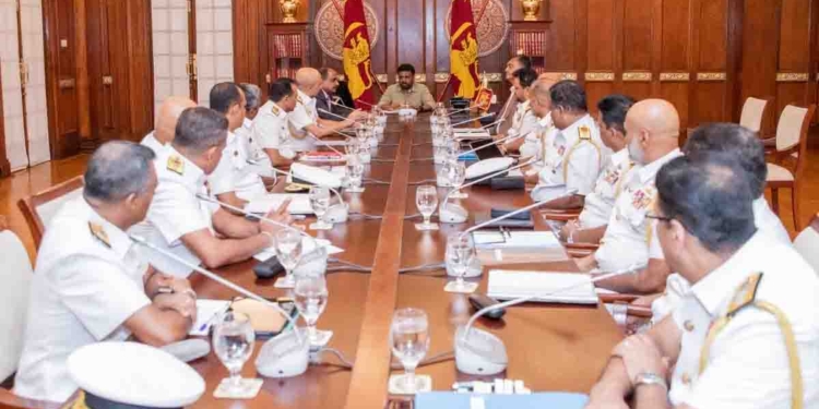 ඊයේ යුද හමුදා ප්‍රධානීන් හමුවුණා! අද නාවික හමුදා නිලධාරීන් හමුවුණා! ආරක්ෂාව තමයි මාතෘකාව! PHOTOS I Sri Lanka Latest News