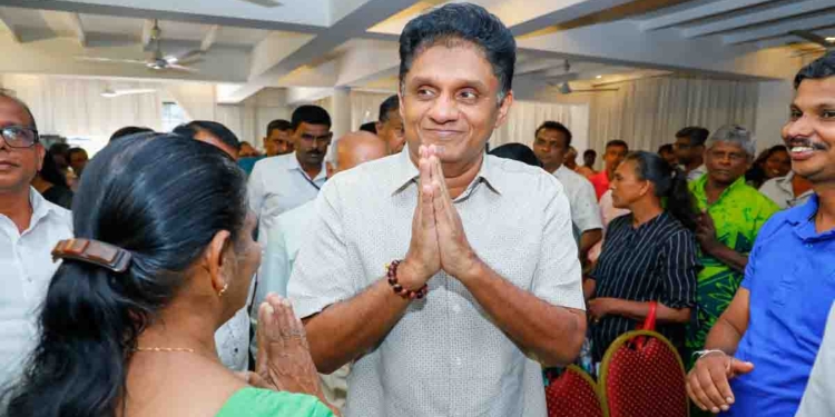 ආණ්ඩුව රාජ්‍ය සේවකයන් හිතුමතේ මාරුකරන්න පටන් අරගෙන! දේශපාලන පළිගැනීම්වලට ලක්වන රාජ්‍ය සේවකයන්ගේ දුකට පිහිටවෙන්න සජබෙන් අලුත් වැඩපිළිවෙළක්! VIDEO & PHOTOS I Sri Lanka Latest News