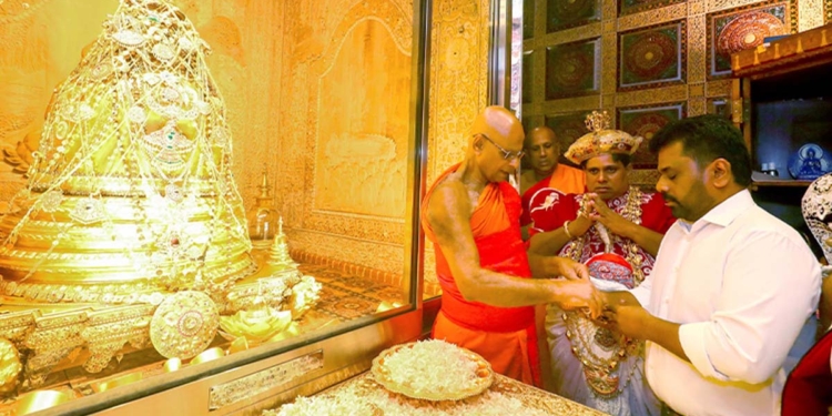 අනුර මහනුවරට ගිහින් දළදා සමිදුන් වැඳ පුදා ගනී! පාතාලය ගැනත් විශේෂ ප්රකාශයක්! අදෘශ්යමාන හස්තයක් ගැන සැකයක්! Sri Lanka Latest News