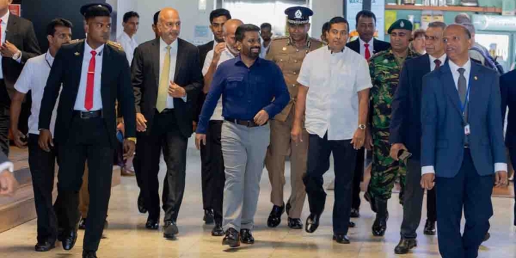 අනුර ඩුබායි ගියේ නිකම් නෙමෙයි වැඩ බලන්න 4 දෙනෙක් දාලා! I Sri Lanka Latest News