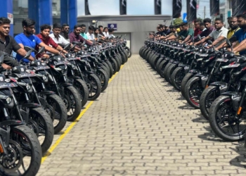 වාහන උපාංග දේශීයව නිපදවීම තුළින් බිහිවූ නව කර්මාන්තයේ පෙරගමන්කරු ඩේවිඩ් පීරිස් මෝටර් කම්පැනි! Sri Lanka Latest News