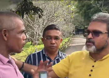 මාලිමාවට හොඳට වැඩ කරලා මම හිතට සෑහෙන වේදනාවකින් ඉන්නේ! නිල්වලා අධ්‍යාපන පීඨයට ගිය මාලිමා මන්ත්‍රීගේ මුහුණටම සේවකයෙක් කියපු කතාව! මීට ඉස්සෙල්ලා මිරිස්සට ගිය නියෝජ්‍ය ඇමැතිටයි කැප්පෙටිපොළ ආර්ථික මධ්‍යස්ථානයට ගිය නියෝජ්‍ය ඇමැතිටයි මේ වගේ දේකටම මුහුණ දෙන්න සිද්ධ වුණා! VIDEO I Sri Lanka Latest News