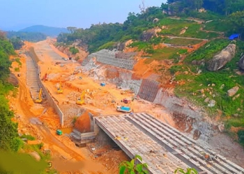 නුවර අධිවේගයේ පොතුහැර ගලගෙදර තුන්වැනි කොටස අධිවේගයෙන් හදනවා! මෙන්න පින්තූර! PHOTOS I Sri Lanka Latest News