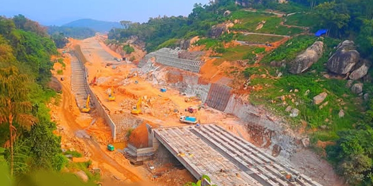 නුවර අධිවේගයේ පොතුහැර ගලගෙදර තුන්වැනි කොටස අධිවේගයෙන් හදනවා! මෙන්න පින්තූර! PHOTOS I Sri Lanka Latest News