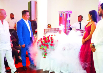 ‘ලියා තබමි නුඹේ නම මගේ හද මැදින්…’ ගීතය නව පරපුරේ ගායක සදීෂාන්ගේ මියුරු හඬින් 2025.02.14 පෙම්වතුන්ගේ දිනයේදී ගල්කිස්ස මහ හෝටලයේදී එළිදක්වන ලදී! Sri Lanka Latest News
