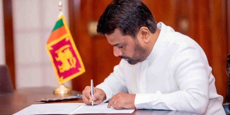 අනුර ඉදිරියේ අලුත් අභියාචනාධිකරණ විනිසුරුවන් තිදෙනෙක් දිවුරයි! PHOTOS I Sri Lanka Latest News