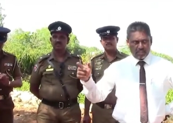 ටියුෂන් ගුරෙක් බොල්ගොඩ ගඟ රක්ෂිතය පස්වලින් පුරවලා! හරියට ගඟ මැන්නොත් තවත් බලෙන් අල්ලගත්ත ඉඩම් හොයාගන්න පුළුවන්! VIDEO I Sri Lanka Latest News