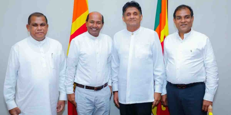 රනිල් ගාව ඉන්න ටිකත් ගැලවෙන්න පටන් ගනී! එජාපයේ මාතර හිටපු නියෝජ්‍ය නගරාධිපති-හිටපු ආසන සංවිධායක සෙල්ලහේවා සජබයට එක්වෙයි! VIDEO I Sri Lanka Latest News