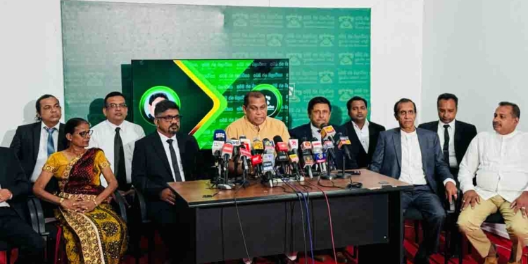 UNP එකේ ඉතුරුවෙලා හිටපු හොඳම ටීම් එක සජිත්ට එකතු වෙයි!  සජබ මහලේකම් මද්දුමබණ්ඩාර එක්ක එකට වාඩි වෙලා මාධ්‍ය හමුවකුත් පවත්වයි! VIDEO I Sri Lanka Latest News