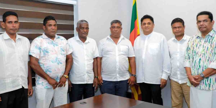 UNPය කඩාගෙන සජබෙට එන්න පටන් ගනී! බලපිටියේ ඉතුරුවෙලා හිටපු ප්‍රබලයන් දෙන්නෙක්ම එයි! VIDEO I Sri Lanka Latest News