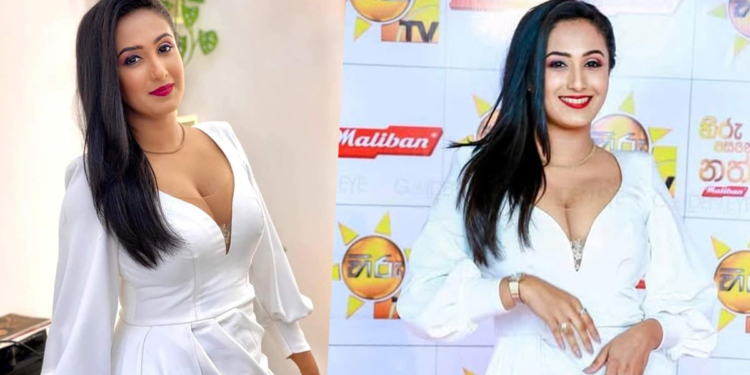 දිනිති හොඳම නිළිය වෙයිද? Sri Lanka Latest News