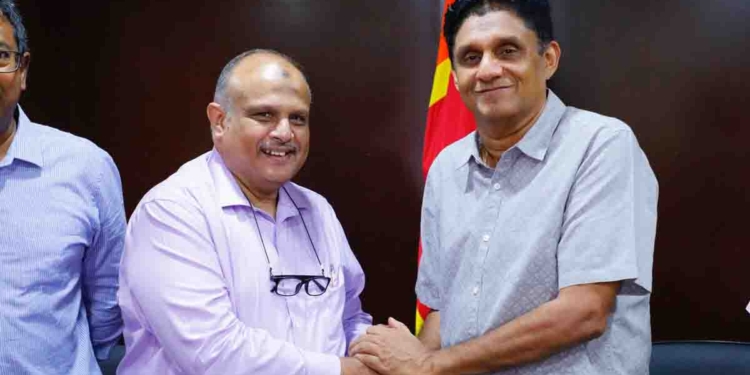 කොළඹ හදන්න සජිත් දාන උගත් අලුත් පිරිසුදු නායකයා..! දොස්තර රුවේස් හනීෆා! අද එළියට ආවා! PHOTOS I Sri Lanka Latest News