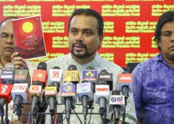 ඉහළ දේශපාලන මැදිහත්වීමක්! විමල්ට ‘සඳේ ගින්දර’ පෙන්නගන්න බැරිවෙයි! 88-89 කාලෙ වෙච්ච දේවල් විමල් එළියට දාන්න යද්දී ඒවා යටගහන්න හදන්නේ කව්ද? Sri Lanka Latest News