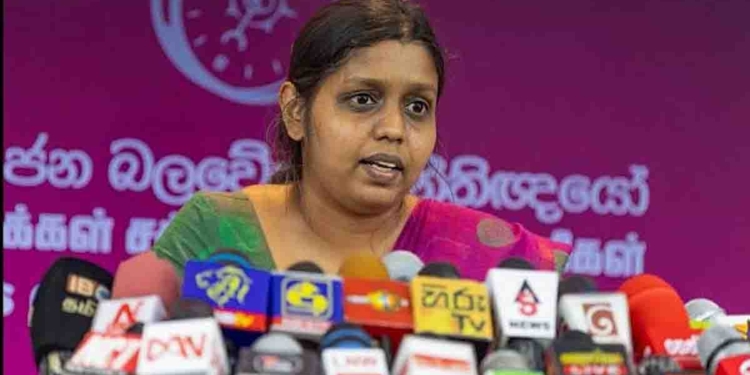 අපි වැටුප් ගන්නෙ නෑ කියලා නෑ! මගේ ගිණුමට වැටුප එනවා! ඉතින් මොකද්ද ප්‍රශ්නේ? VIDEO I Sri Lanka Latest News