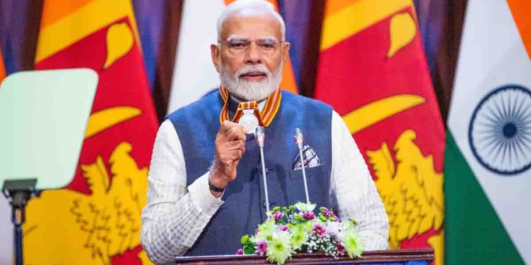 අනුර දීපු සම්මානය පැලදගෙනම මෝදි ඉතිහාසයේ සිටම ඉන්දියාව ලංකාවට උදව් කළ හැටි මතක් කරයි! PHOTOS I Sri Lanka Latest News