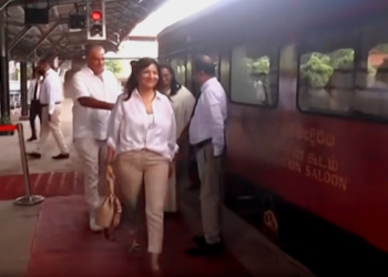 නෑ කිව්වාට සිරි දළදා වන්දනාවට රාජ්‍යතාන්ත්‍රිකයන් විශේෂ කෝච්චියකින් නුවරට එයි! VIDEO I Sri Lanka Latest News