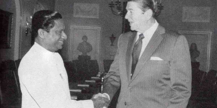 ප්‍රේමදාසගේ ගාමන්ට්! ට්‍රම්ප්ගේ ටැක්ස්! අනුරට ස්ට්‍රෙස්! උපුල් ජෝශප් ප්‍රනාන්දුගේ ගුරුදා විග්‍රහය! I Sri Lanka Latest News